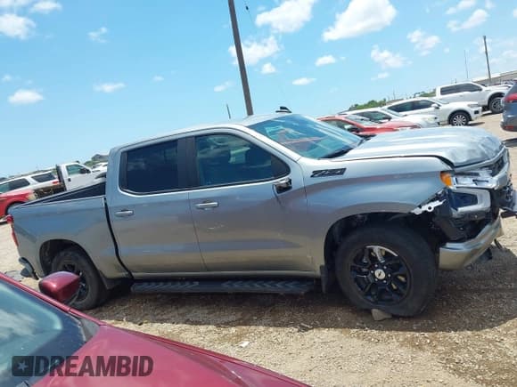 ✅ 2023 Chevrolet Silverado 1500 RST • VIN: 2GCUDEED9P1130064 • Лот: 42886284. Опубликован ранее на IAAI с пробегом 26 700 миль. Бесплатный доступ к архиву аукционных продаж из США и подробный отчёт об истории автомобиля на DreamBid. Изображение 13.
