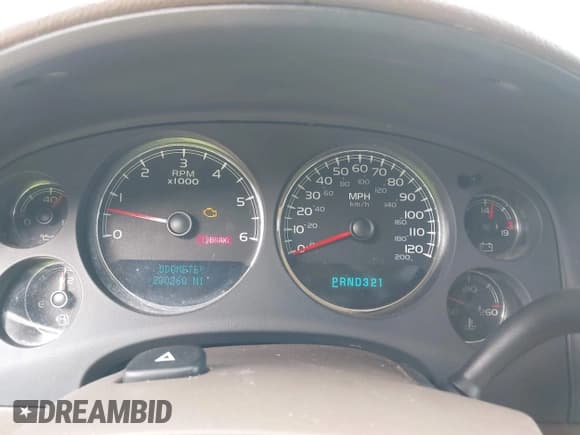 ✅ 2007 GMC Yukon SLE • VIN: 1GKFC13J87R369453 • Lot: 43328525. Listed on IAAI with 230,260 mi. Free auction sales archive from the USA and detailed vehicle history report at DreamBid. Image 7.