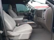 ✅ 2019 Chevrolet Silverado 1500 RST • VIN: 3GCUYEEDXKG177656 • Lot: 42870941. Wystawiony na IAAI z przebiegiem 72 422 mil. Bezpłatny archiwum sprzedaży aukcyjnych z USA i szczegółowy raport historii pojazdu na DreamBid. Zdjęcie 5.