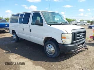 ✅ 2012 Ford Econoline Passenger XL • VIN: 1FBNE3BL2CDA36032 • Lot: 43532446. Wystawiony na IAAI z przebiegiem 80 359 mil. Bezpłatny archiwum sprzedaży aukcyjnych z USA i szczegółowy raport historii pojazdu na DreamBid. Zdjęcie 1.