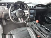 ✅ 2019 Ford Mustang GT Premium • VIN: 1FA6P8CF8K5167299 • Lot: 90779795. Wystawiony na Copart z przebiegiem 20 595 mil. Bezpłatny archiwum sprzedaży aukcyjnych z USA i szczegółowy raport historii pojazdu na DreamBid. Zdjęcie 8.