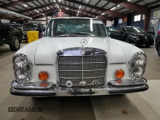✅ 1970 Mercedes-Benz 280 • VIN: 10801812048562 • Лот: 92029245. Опубликован ранее на Copart с пробегом 99 796 миль. Бесплатный доступ к архиву аукционных продаж из США и подробный отчёт об истории автомобиля на DreamBid. Изображение 5.