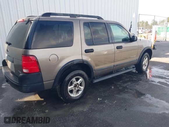✅ 2005 Ford Explorer XLS • VIN: 1FMZU72K95UB48789 • Лот: 41304416. Опубликован ранее на IAAI с пробегом 328 549 миль. Бесплатный доступ к архиву аукционных продаж из США и подробный отчёт об истории автомобиля на DreamBid. Изображение 4.
