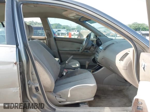 ✅ 2005 Nissan Altima 2.5 • VIN: 1N4AL11D25N431927 • Lot: 42712873. Listed on IAAI with 216,927 mi. Free auction sales archive from the USA and detailed vehicle history report at DreamBid. Image 5.