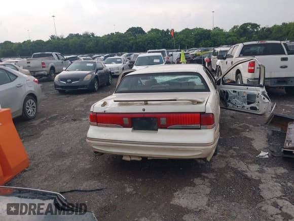 ✅ 1996 Mercury Cougar XR7 • VIN: 1MELM62W0TH614346 • Lot: 42437593. Listed on IAAI with 108,139 mi. Free auction sales archive from the USA and detailed vehicle history report at DreamBid. Image 16.
