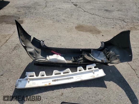 ✅ 2005 Toyota Matrix STD • VIN: 2T1LR32E35C345159 • Лот: 63980205. Опубликован ранее на Copart с пробегом 98 628 миль. Бесплатный доступ к архиву аукционных продаж из США и подробный отчёт об истории автомобиля на DreamBid. Изображение 12.