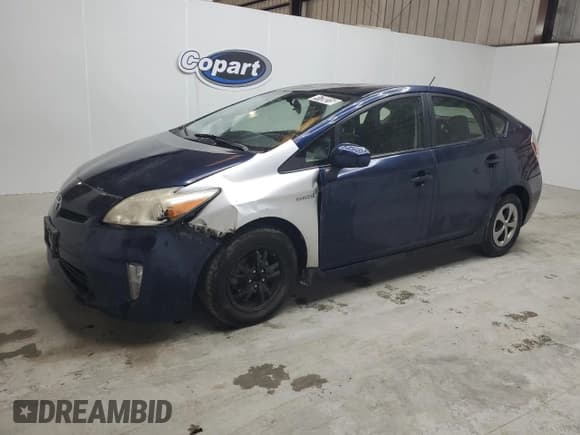 ✅ 2013 Toyota Prius Three • VIN: JTDKN3DU8D1683476 • Лот: 91720315. Опубликован ранее на Copart с пробегом 123 349 миль. Бесплатный доступ к архиву аукционных продаж из США и подробный отчёт об истории автомобиля на DreamBid. Изображение 1.