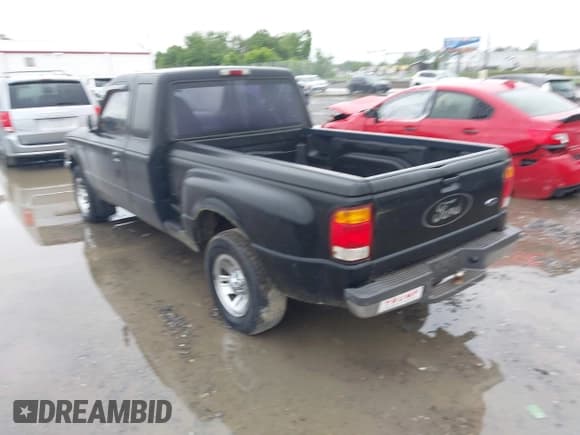 ✅ 1998 Ford Ranger XL • VIN: 1FTYR14U2WPB11449 • Lot: 42329802. Wystawiony na IAAI z przebiegiem 135 606 mil. Bezpłatny archiwum sprzedaży aukcyjnych z USA i szczegółowy raport historii pojazdu na DreamBid. Zdjęcie 3.
