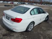 ✅ 2018 BMW 3 Series 330i xDrive • VIN: WBA8D9G53JNU67735 • Лот: 43648132. Опубликован ранее на IAAI с пробегом 30 885 миль. Бесплатный доступ к архиву аукционных продаж из США и подробный отчёт об истории автомобиля на DreamBid. Изображение 4.