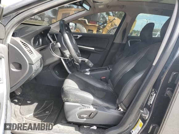 ✅ 2015 Volvo XC60 T6 • VIN: YV4902RBXF2576065 • Lot: 76523014. Listed on Copart with 128,545 mi. Free auction sales archive from the USA and detailed vehicle history report at DreamBid. Image 7.