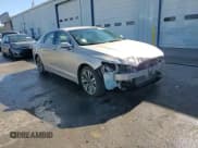 ✅ 2017 Lincoln MKZ Select • VIN: 3LN6L5C99HR647836 • Lot: 92016375. Wystawiony na Copart z przebiegiem 97 729 mil. Bezpłatny archiwum sprzedaży aukcyjnych z USA i szczegółowy raport historii pojazdu na DreamBid. Zdjęcie 13.