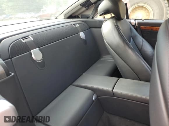 ✅ 2008 Mercedes-Benz SL 550 • VIN: WDBSK71FX8F136030 • Лот: 65576975. Опубликован ранее на Copart с пробегом 70 742 миль. Бесплатный доступ к архиву аукционных продаж из США и подробный отчёт об истории автомобиля на DreamBid. Изображение 10.