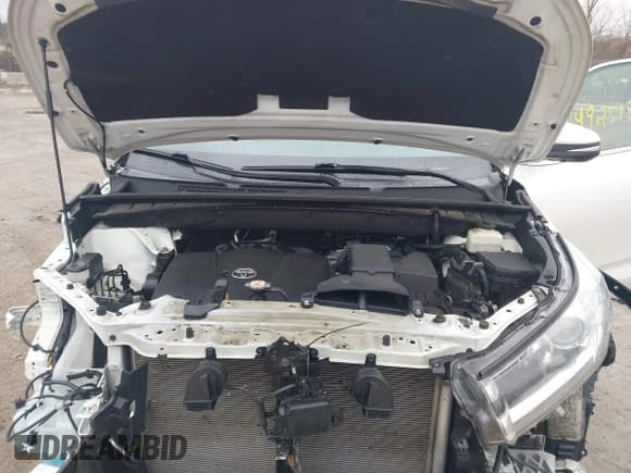 ✅ 2018 Toyota Highlander Limited • VIN: 5TDDZRFH6JS899857 • Lot: 41492515. Wystawiony na IAAI z przebiegiem 98 929 mil. Bezpłatny archiwum sprzedaży aukcyjnych z USA i szczegółowy raport historii pojazdu na DreamBid. Zdjęcie 10.