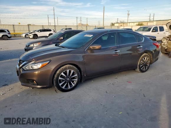 ✅ 2017 Nissan Altima SV • VIN: 1N4AL3AP6HC126162 • Лот: 92020905. Опубликован ранее на Copart с пробегом 97 411 миль. Бесплатный доступ к архиву аукционных продаж из США и подробный отчёт об истории автомобиля на DreamBid. Изображение 1.