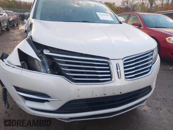 ✅ 2017 Lincoln MKC Select • VIN: 5LMCJ2D91HUL69722 • Лот: 43494196. Опубликован ранее на IAAI с пробегом 103 919 миль. Бесплатный доступ к архиву аукционных продаж из США и подробный отчёт об истории автомобиля на DreamBid. Изображение 17.