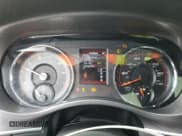 ✅ 2013 Dodge Charger SE • VIN: 2C3CDXBG1DH601413 • Lot: 92430175. Wystawiony na Copart z przebiegiem 134 266 mil. Bezpłatny archiwum sprzedaży aukcyjnych z USA i szczegółowy raport historii pojazdu na DreamBid. Zdjęcie 9.