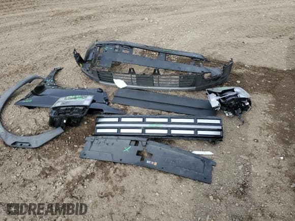 ✅ 2025 Hyundai Santa Fe SE • VIN: 5NMP1DGL7SH096506 • Lot: 90466665. Listed on Copart with 3,479 mi. Free auction sales archive from the USA and detailed vehicle history report at DreamBid. Image 13.