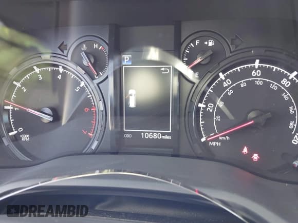 ✅ 2024 Toyota 4Runner SR5 Premium • VIN: JTENU5JR9R6278437 • Lot: 41848087. Listed on IAAI with 10,680 mi. Free auction sales archive from the USA and detailed vehicle history report at DreamBid. Image 7.