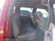 ✅ 2005 Chevrolet Silverado 2500HD LT • VIN: 1GCHK23275F851366 • Lot: 41112367. Wystawiony na IAAI z przebiegiem 300 934 mil. Bezpłatny archiwum sprzedaży aukcyjnych z USA i szczegółowy raport historii pojazdu na DreamBid. Zdjęcie 8.