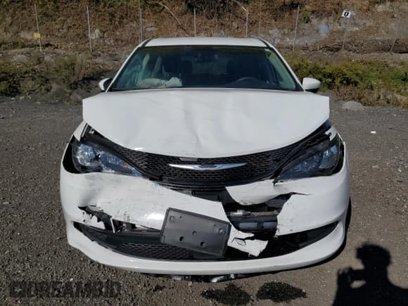 ✅ 2023 Chrysler Voyager LX • VIN: 2C4RC1CGXPR568267 • Lot: 81975925. Wystawiony na Copart z przebiegiem 38 387 mil. Bezpłatny archiwum sprzedaży aukcyjnych z USA i szczegółowy raport historii pojazdu na DreamBid. Zdjęcie 5.