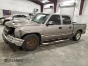 ✅ 2006 Chevrolet Silverado 1500 LT1 • VIN: 2GCEC13TX61208179 • Лот: 76973544. Опубликован ранее на Copart с пробегом 234 440 миль. Бесплатный доступ к архиву аукционных продаж из США и подробный отчёт об истории автомобиля на DreamBid. Изображение 1.