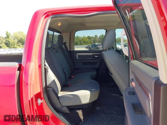 ✅ 2015 Ram 1500 Big Horn • VIN: 1C6RR6LG6FS592209 • Лот: 43445782. Опубликован ранее на IAAI с пробегом 226 730 миль. Бесплатный доступ к архиву аукционных продаж из США и подробный отчёт об истории автомобиля на DreamBid. Изображение 8.