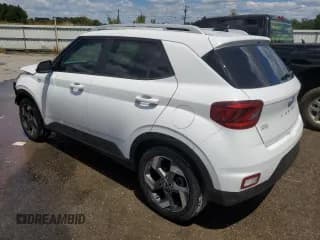 ✅ 2021 Hyundai Venue SEL • VIN: KMHRC8A32MU096746 • Lot: 68939624. Wystawiony na Copart z przebiegiem 23 302 mil. Bezpłatny archiwum sprzedaży aukcyjnych z USA i szczegółowy raport historii pojazdu na DreamBid. Zdjęcie 2.
