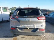 ✅ 2015 Jeep Cherokee Latitude • VIN: 1C4PJMCS3FW673872 • Lot: 41778031. Wystawiony na IAAI z przebiegiem 173 845 mil. Bezpłatny archiwum sprzedaży aukcyjnych z USA i szczegółowy raport historii pojazdu na DreamBid. Zdjęcie 16.