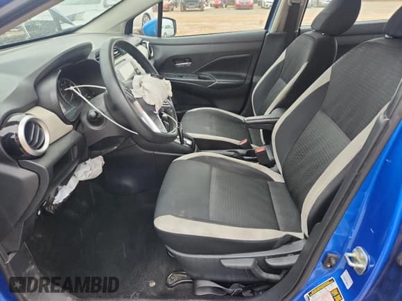 ✅ 2020 Nissan Versa SV • VIN: 3N1CN8EV3LL901200 • Lot: 84224755. Listed on Copart with 88,014 mi. Free auction sales archive from the USA and detailed vehicle history report at DreamBid. Image 7.