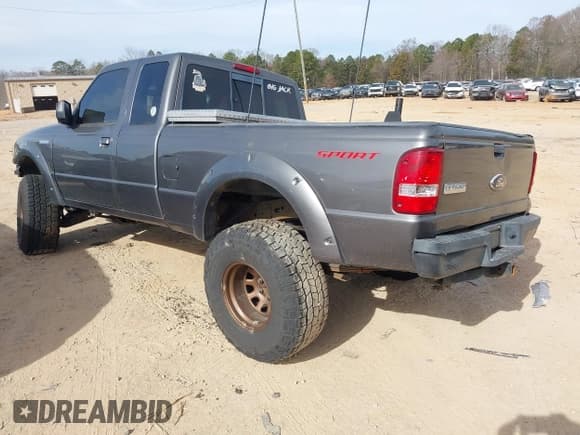 ✅ 2010 Ford Ranger XLT • VIN: 1FTKR4EE2APA49039 • Lot: 41694989. Wystawiony na IAAI z przebiegiem 180 045 mil. Bezpłatny archiwum sprzedaży aukcyjnych z USA i szczegółowy raport historii pojazdu na DreamBid. Zdjęcie 3.