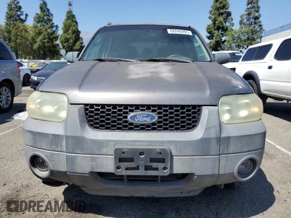 ✅ 2005 Ford Escape XLT • VIN: 1FMYU03155KB11291 • Lot: 52246495. Listed on Copart with Not provided. Free auction sales archive from the USA and detailed vehicle history report at DreamBid. Image 5.