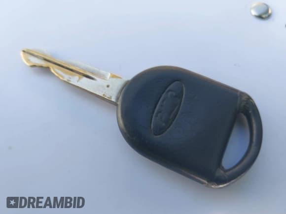 ✅ 2008 Ford Mustang GT Deluxe • VIN: 1ZVHT85H885203687 • Lot: 42817524. Listed on IAAI with 130,362 mi. Free auction sales archive from the USA and detailed vehicle history report at DreamBid. Image 11.