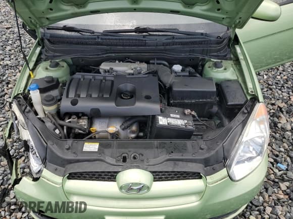 ✅ 2010 Hyundai Accent GS • VIN: KMHCM3AC4AU180391 • Лот: 64563995. Опубликован ранее на Copart с пробегом 51 108 миль. Бесплатный доступ к архиву аукционных продаж из США и подробный отчёт об истории автомобиля на DreamBid. Изображение 11.