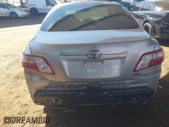 ✅ 2007 Toyota Camry • VIN: JTNBB46K973028189 • Lot: 43476571. Wystawiony na IAAI z przebiegiem 249 913 mil. Bezpłatny archiwum sprzedaży aukcyjnych z USA i szczegółowy raport historii pojazdu na DreamBid. Zdjęcie 6.