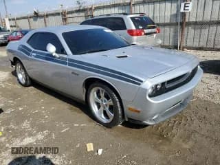 ✅ 2012 Dodge Challenger R/T Plus • VIN: 2C3CDYBT5CH154215 • Lot: 43069555. Wystawiony na Copart z przebiegiem 107 827 mil. Bezpłatny archiwum sprzedaży aukcyjnych z USA i szczegółowy raport historii pojazdu na DreamBid. Zdjęcie 4.
