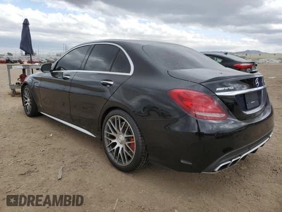 ✅ 2017 Mercedes-Benz C 63 S AMG • VIN: 55SWF8HB9HU185593 • Lot: 49576814. Wystawiony na Copart z przebiegiem 73 080 mil. Bezpłatny archiwum sprzedaży aukcyjnych z USA i szczegółowy raport historii pojazdu na DreamBid. Zdjęcie 2.