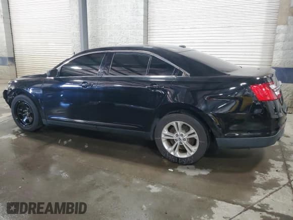 ✅ 2018 Ford Police Interceptor • VIN: 1FAHP2MK1JG112682 • Лот: 89664015. Опубликован ранее на Copart с пробегом Не указан. Бесплатный доступ к архиву аукционных продаж из США и подробный отчёт об истории автомобиля на DreamBid. Изображение 2.