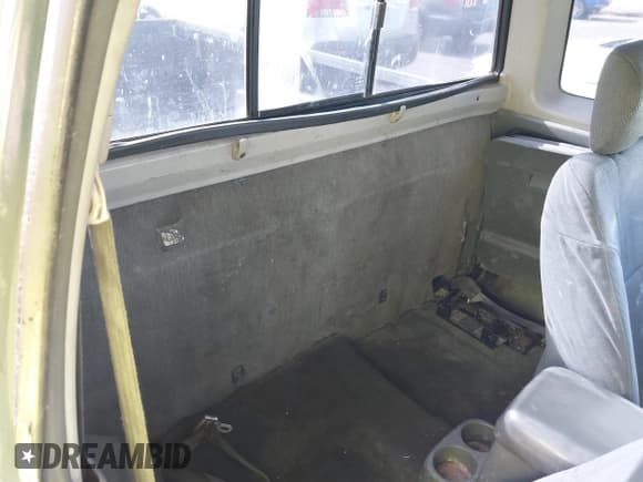 ✅ 2001 Nissan Frontier XE • VIN: 1N6DD26S41C355910 • Lot: 43812315. Listed on IAAI with 219,412 mi. Free auction sales archive from the USA and detailed vehicle history report at DreamBid. Image 8.