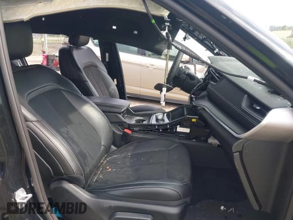 ✅ 2025 Jeep Grand Cherokee Altitude X • VIN: 1C4RJHAG1SC295061 • Lot: 42730639. Listed on IAAI with Not provided. Free auction sales archive from the USA and detailed vehicle history report at DreamBid. Image 5.