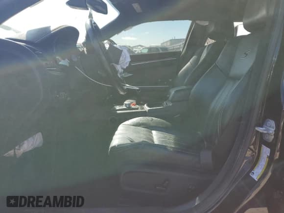 ✅ 2019 Chrysler 300 S • VIN: 2C3CCAGG9KH569722 • Лот: 80484425. Опубликован ранее на Copart с пробегом 65 008 миль. Бесплатный доступ к архиву аукционных продаж из США и подробный отчёт об истории автомобиля на DreamBid. Изображение 7.