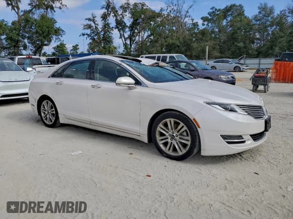 ✅ 2016 Lincoln MKZ • VIN: 3LN6L2J90GR630133 • Lot: 94142215. Wystawiony na Copart z przebiegiem 69 572 mil. Bezpłatny archiwum sprzedaży aukcyjnych z USA i szczegółowy raport historii pojazdu na DreamBid. Zdjęcie 4.