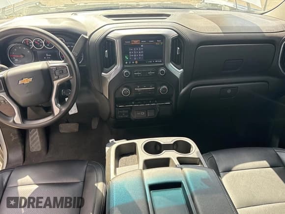 ✅ 2021 Chevrolet Silverado 2500HD LT • VIN: 1GC1YNEY6MF260186 • Lot: 85137715. Wystawiony na Copart z przebiegiem 91 649 mil. Bezpłatny archiwum sprzedaży aukcyjnych z USA i szczegółowy raport historii pojazdu na DreamBid. Zdjęcie 9.