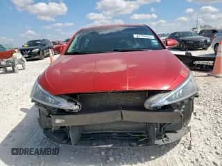 2019 Hyundai Elantra SEL с VIN 5NPD84LF4KH423056, выставлен на аукционе Copart как лот 86103905 с пробегом 240 981 миль миль и Списание • Salvage title. История ставок и продаж доступна на DreamBid. Изображение 5.