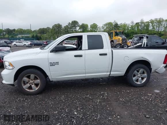 2019 Ram 1500 Tradesman with VIN 1C6RR7FG5KS636714, listed as a IAAI auction lot 42270900 with 55,175 mi miles and . Bid and sale history available at DreamBid. Image 14.