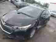 2018 Chevrolet Cruze LS с VIN 1G1BC5SM0J7109511, выставлен на аукционе IAAI как лот 43280547 с пробегом 102 497 миль миль и . История ставок и продаж доступна на DreamBid. Изображение 2.