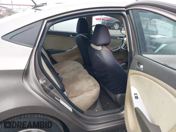 ✅ 2014 Hyundai Accent GLS • VIN: KMHCT4AE0EU686493 • Lot: 43682676. Wystawiony na IAAI z przebiegiem 119 173 mil. Bezpłatny archiwum sprzedaży aukcyjnych z USA i szczegółowy raport historii pojazdu na DreamBid. Zdjęcie 8.