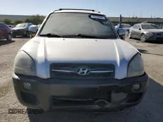 2006 Hyundai Tucson GLS z VIN KM8JN12D46U430686, wystawiony jako Copart lot #76763504 z przebiegiem 145 104 mil mil oraz Szkoda całkowita • Salvage title. Historia ofert i sprzedaży dostępna na DreamBid. Obrazek 5.