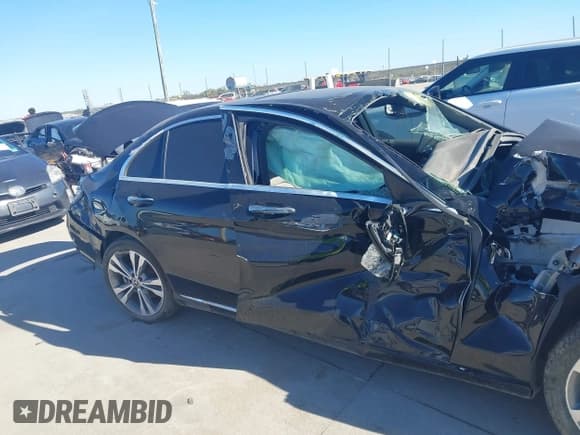 ✅ 2020 Mercedes-Benz C 300 • VIN: WDDWF8DB2LR545092 • Lot: 43687705. Listed on IAAI with 38,928 mi. Free auction sales archive from the USA and detailed vehicle history report at DreamBid. Image 12.