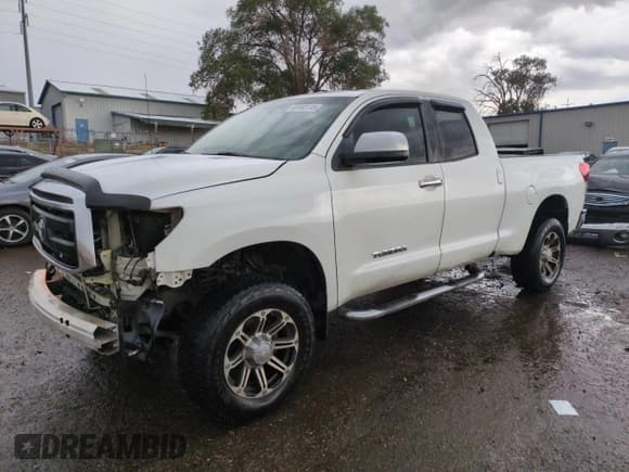✅ 2013 Toyota Tundra • VIN: 5TFUM5F11DX040040 • Лот: 65193115. Опубликован ранее на Copart с пробегом 153 887 миль. Бесплатный доступ к архиву аукционных продаж из США и подробный отчёт об истории автомобиля на DreamBid. Изображение 1.