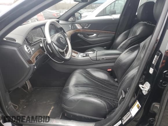 ✅ 2016 Mercedes-Benz S 63 AMG • VIN: WDDUG7JB7GA230120 • Лот: 46194245. Опубликован ранее на Copart с пробегом 113 118 миль. Бесплатный доступ к архиву аукционных продаж из США и подробный отчёт об истории автомобиля на DreamBid. Изображение 7.